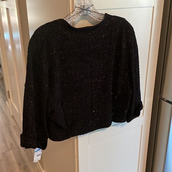 London Times Shrug - Picture 3 of 5